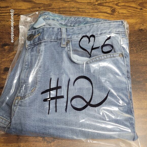 Eddie Bauer Jeans 12 Truly Straight Mid Rise Medium Light Wash Stretch Denim - Picture 11 of 11